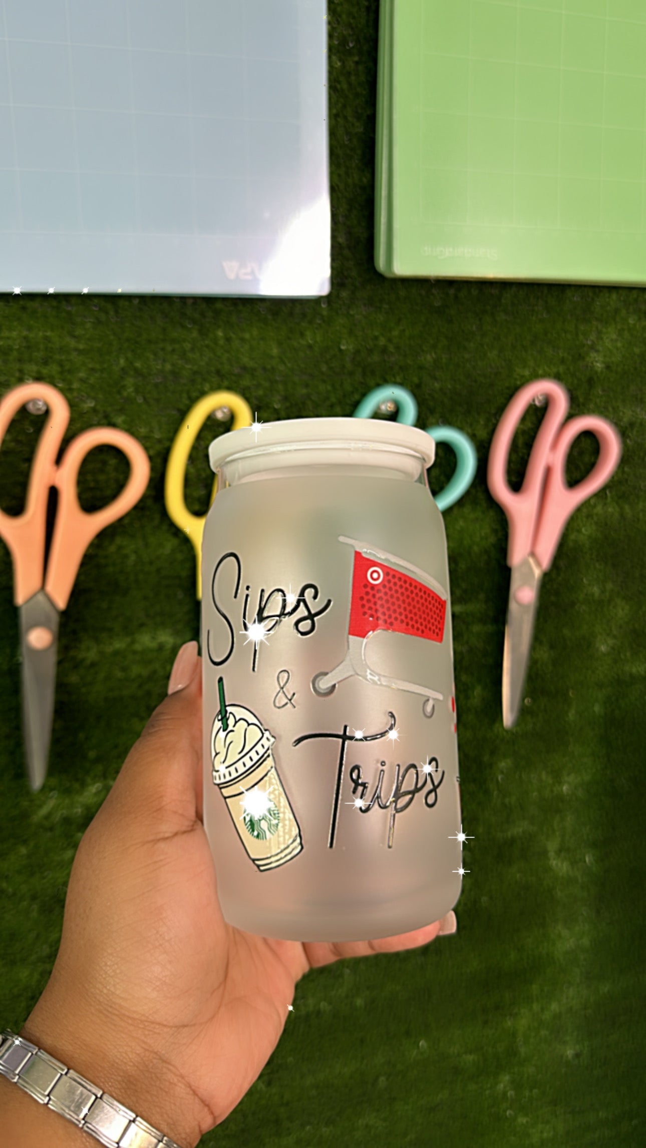 Sips & Trips glass can