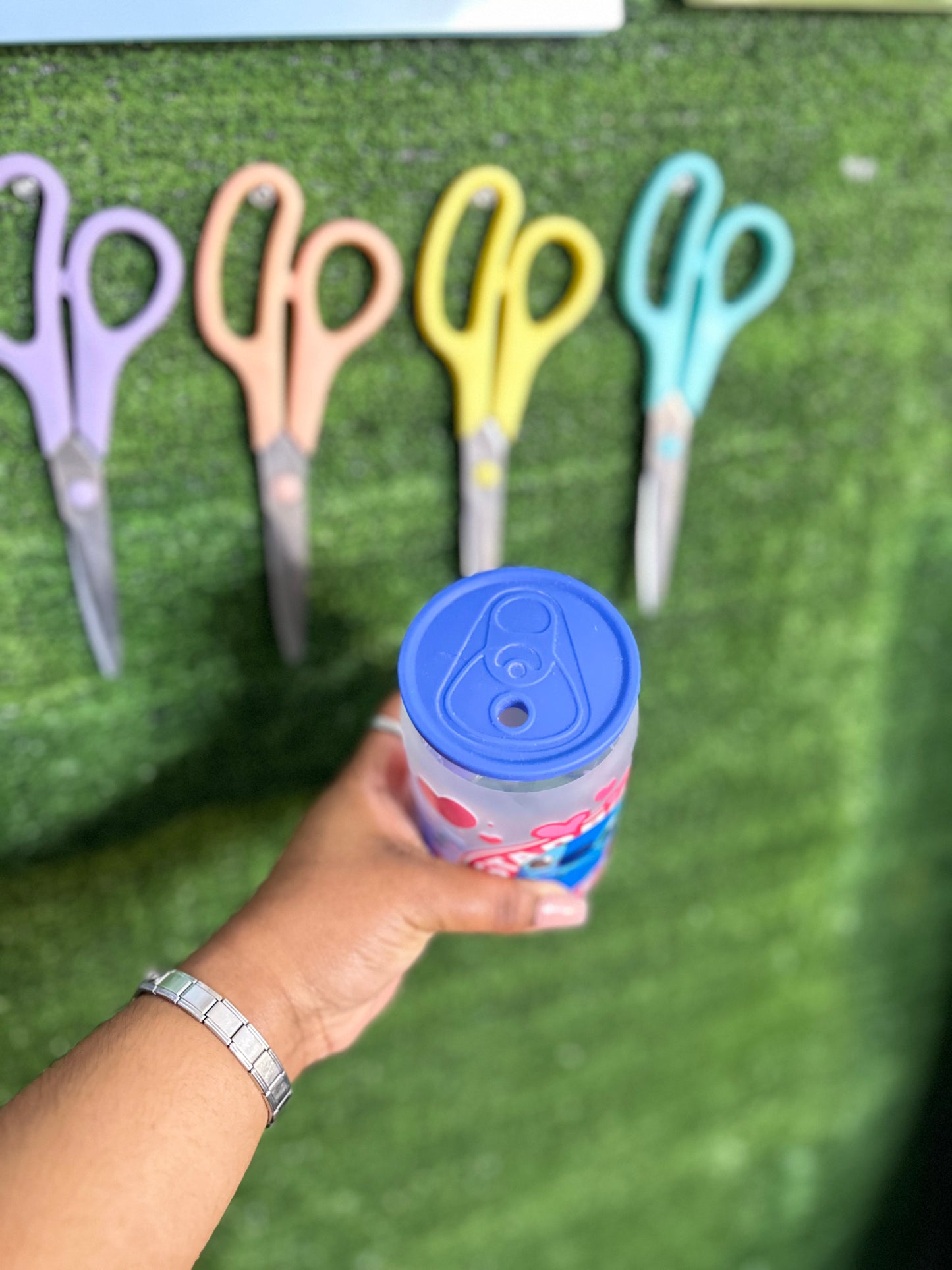 Stitch glass can